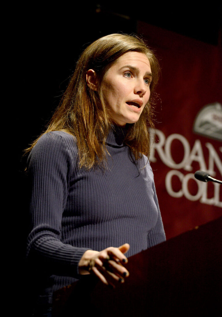 RC Buzzes With Excitement as Amanda Knox Shares Story