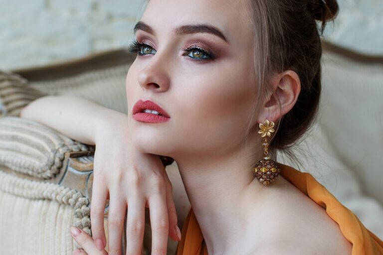 2018 Runways Exhibit Spring Beauty Trends