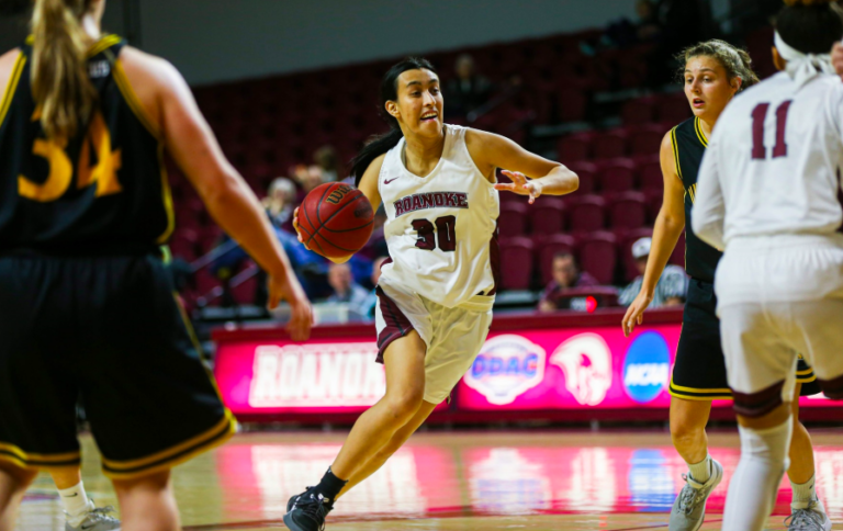 Women’s Basketball Cruising