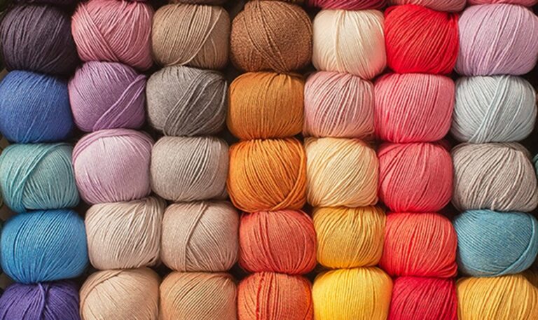 Olin Fiber Workshop Knits Community Together