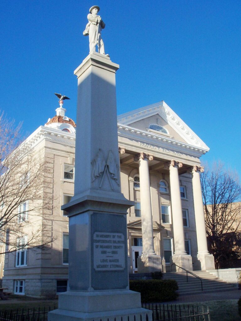 Roanoke College Addresses Confederate Memorial