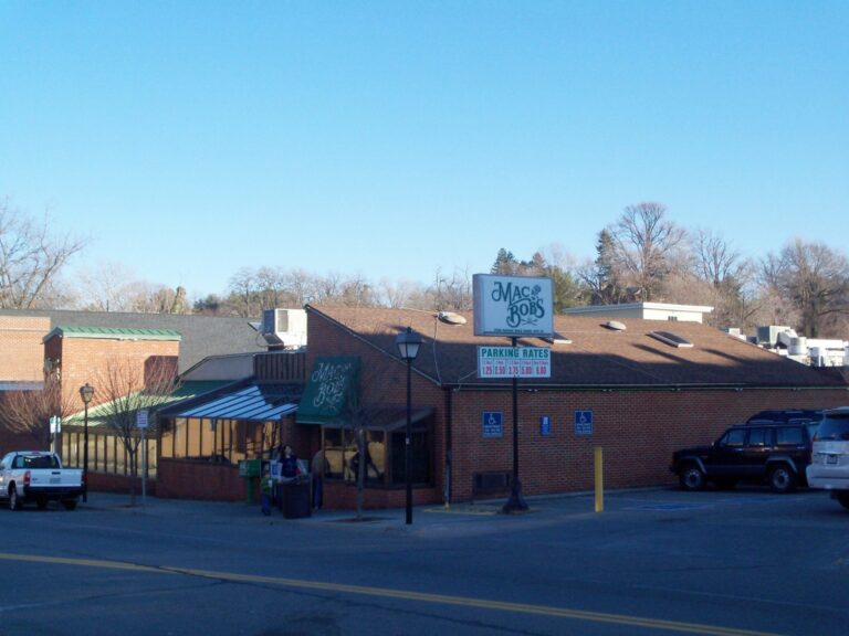 Mac & Bob’s Is Back in Action