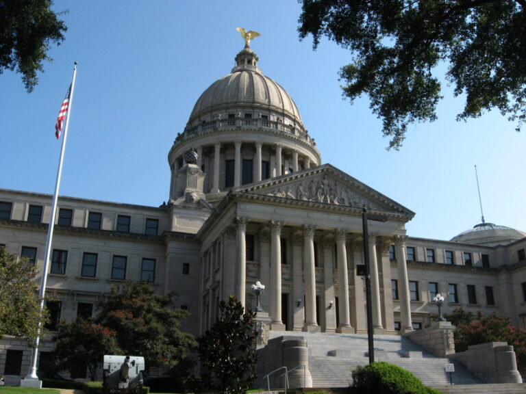 Mississippi Selects Design of New Magnolia State Flag
