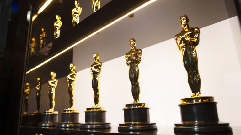 Your Guide to: A Last Minute Oscars Party