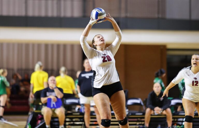 Women’s Volleyball in Full Swing