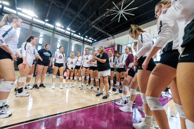 Women’s Volleyball: A Ferocious Streak